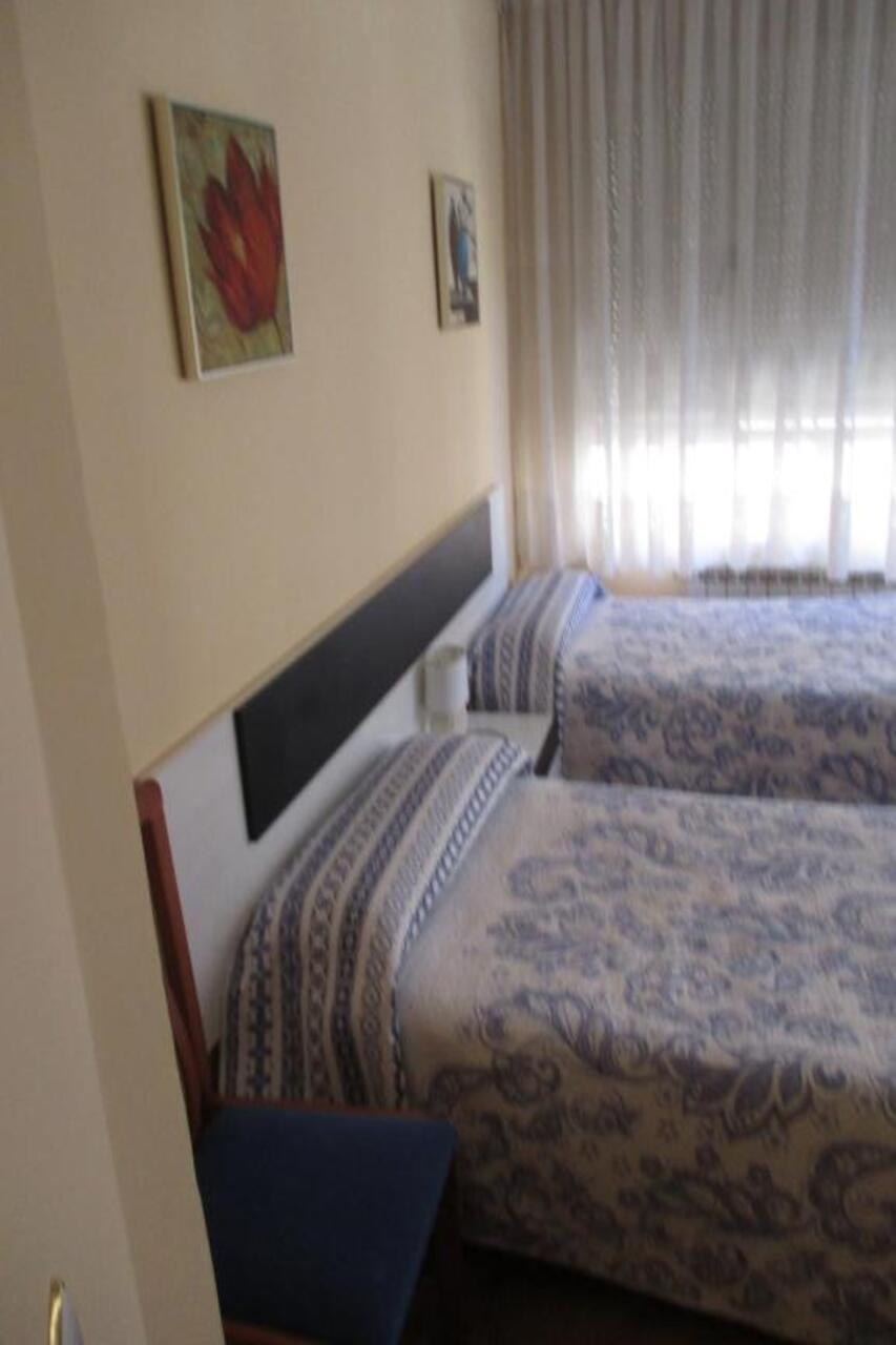 Hostal Becares パレンシア エクステリア 写真