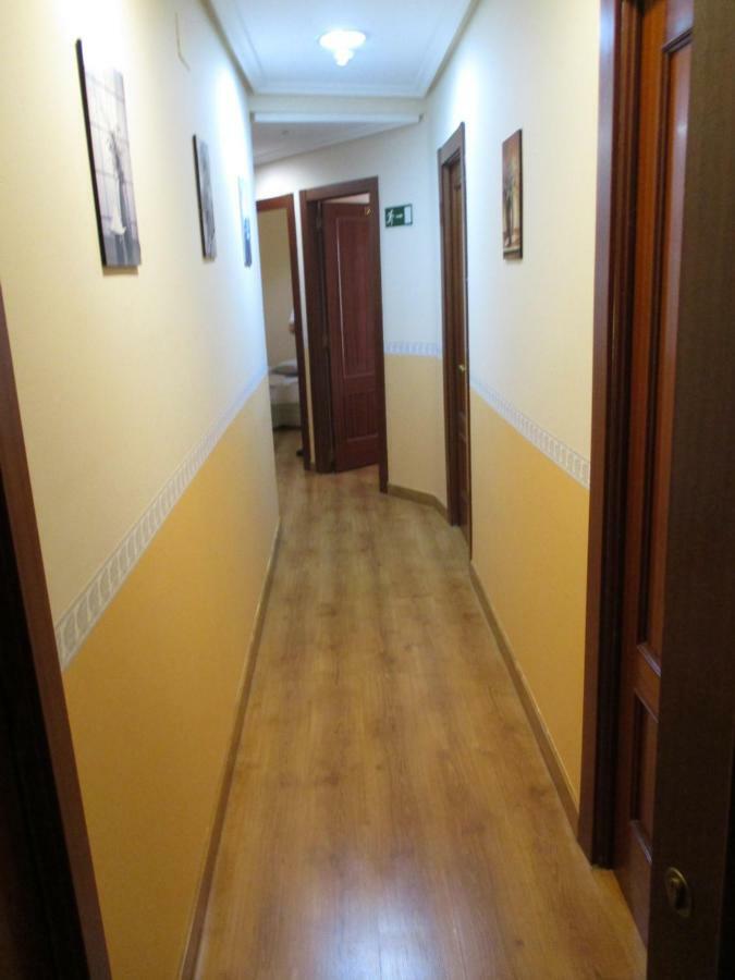 Hostal Becares パレンシア エクステリア 写真