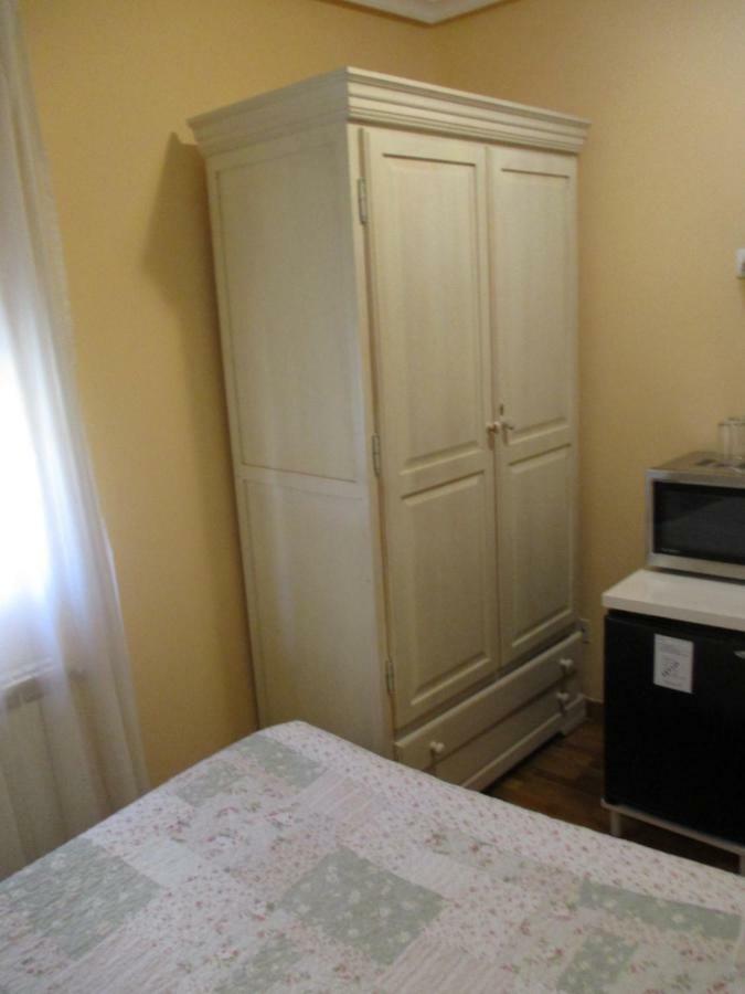 Hostal Becares パレンシア エクステリア 写真