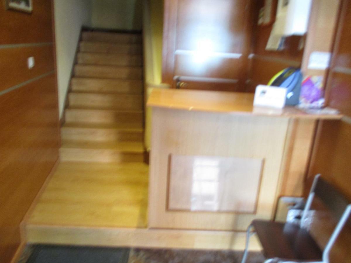 Hostal Becares パレンシア エクステリア 写真